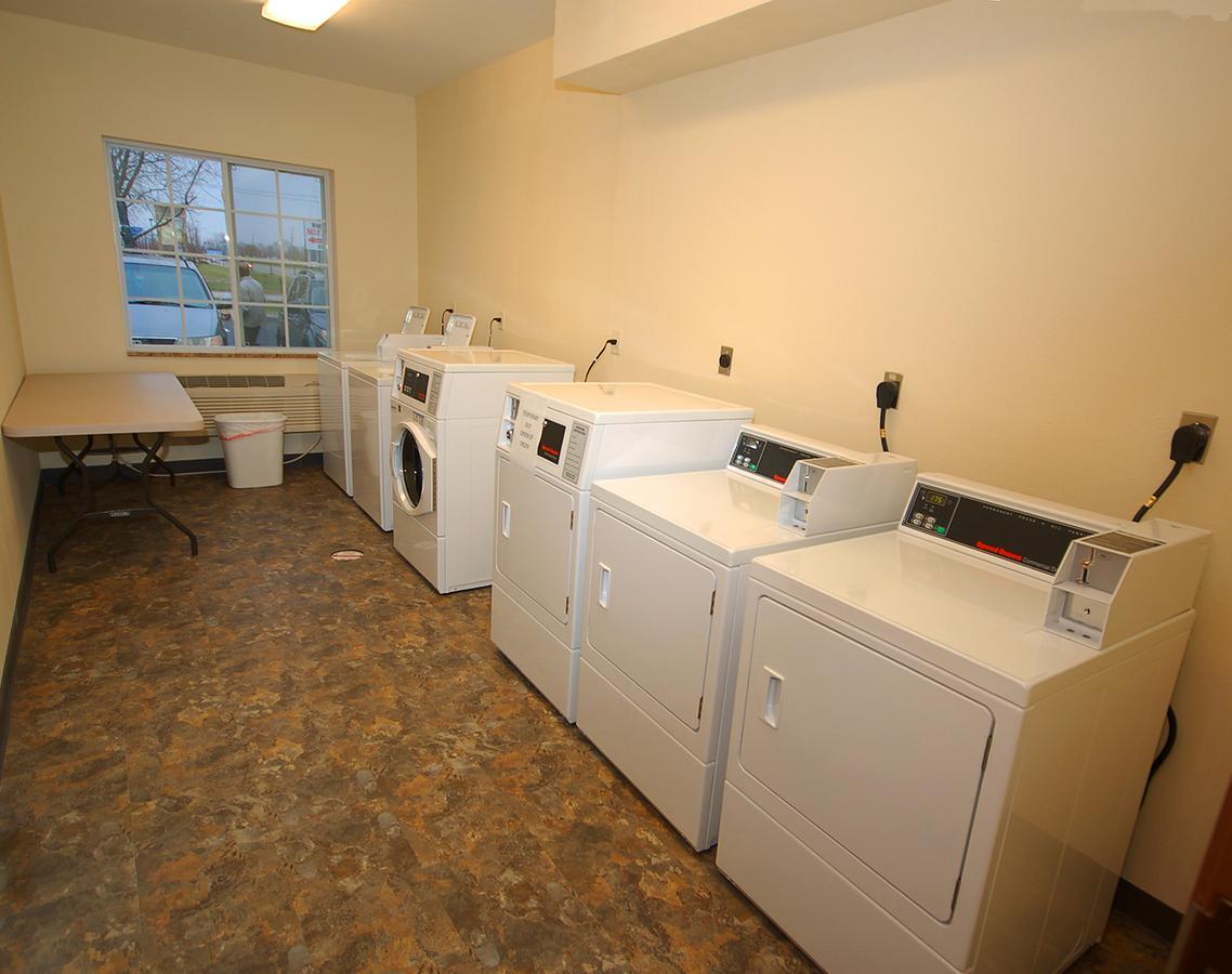 פליינפילד White House Suites מראה חיצוני תמונה